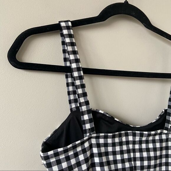 Dynamite-gingham Black & White Crop Tank Top (Size:Small) - Picture 7 of 12
